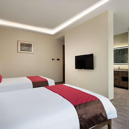Ramada Encore By Wyndham Shanghai Pudong Airport Exterior photo