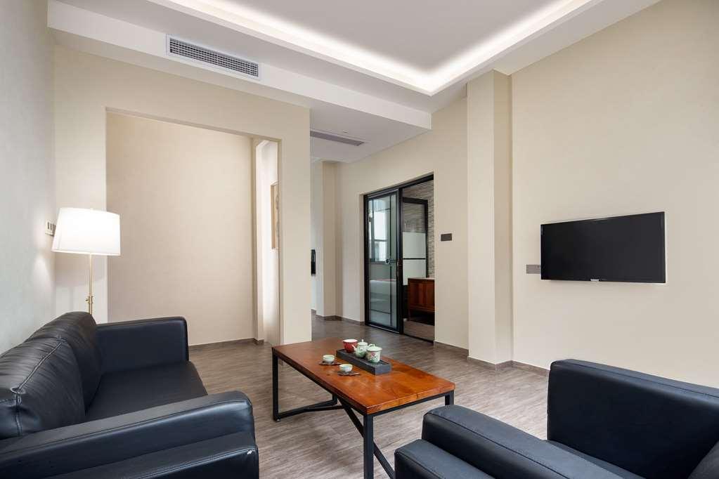 Ramada Encore By Wyndham Shanghai Pudong Airport Room photo