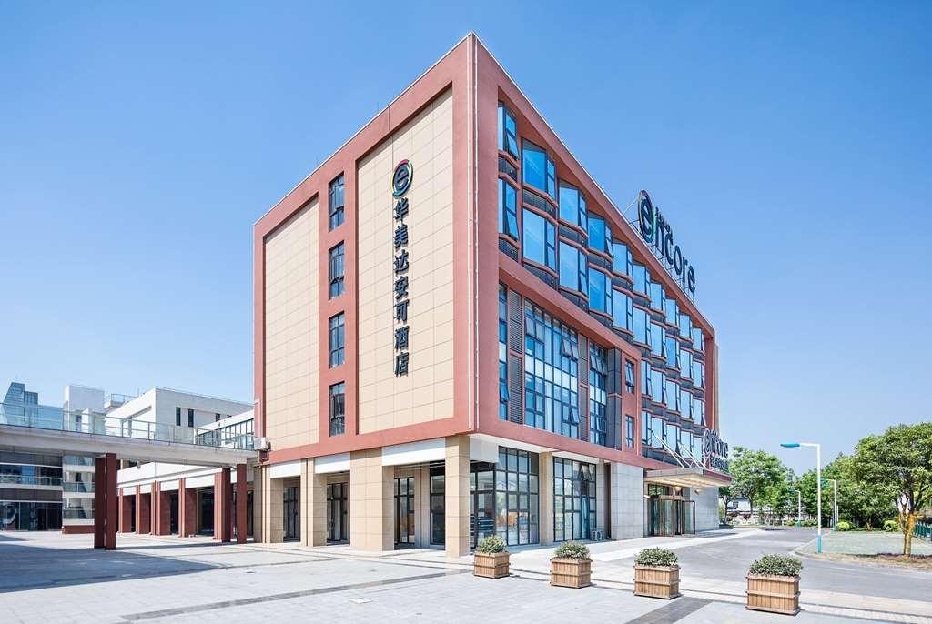 Ramada Encore By Wyndham Shanghai Pudong Airport Exterior photo